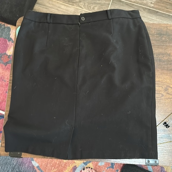 Black short professional pencil skirt with exterior mini pocket belt loops NWOT - Picture 3 of 6